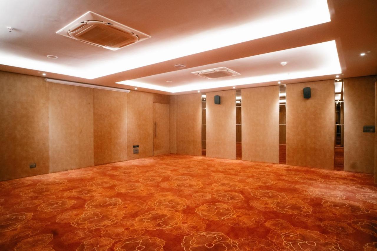 Playotel Premier Vijay Nagar Indore Ngoại thất bức ảnh