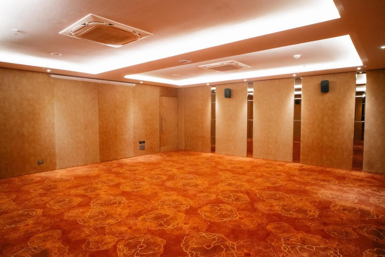 Playotel Premier Vijay Nagar Indore Ngoại thất bức ảnh
